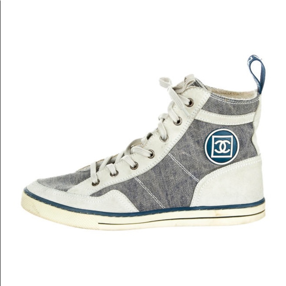 Chanel Hi Top Sneaker ISO ***NFS*****